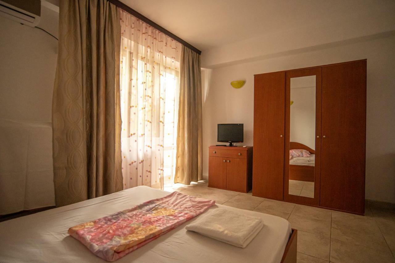 Hotel La Papu Si Maia à Eforie Sud  Extérieur photo