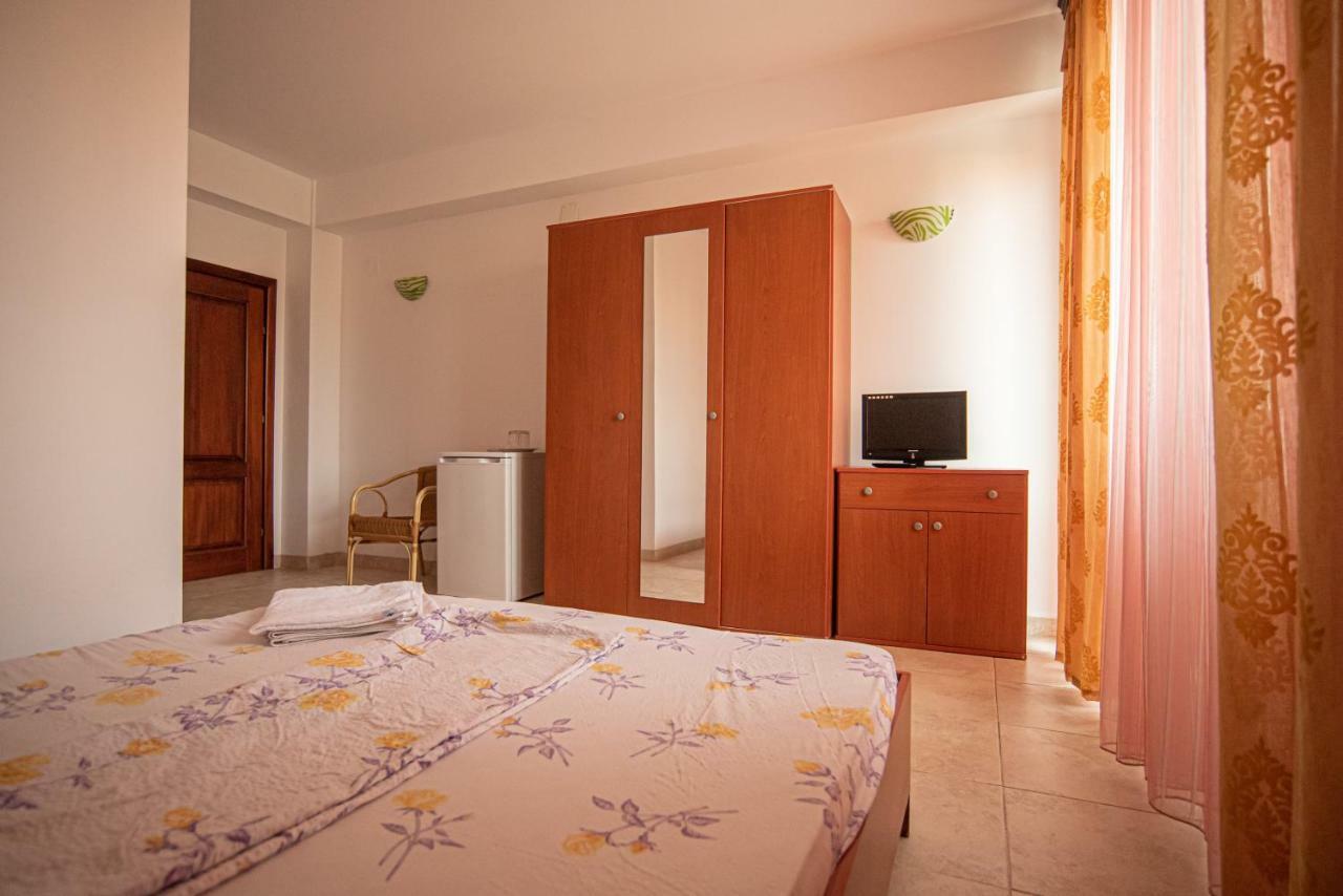 Hotel La Papu Si Maia à Eforie Sud  Extérieur photo