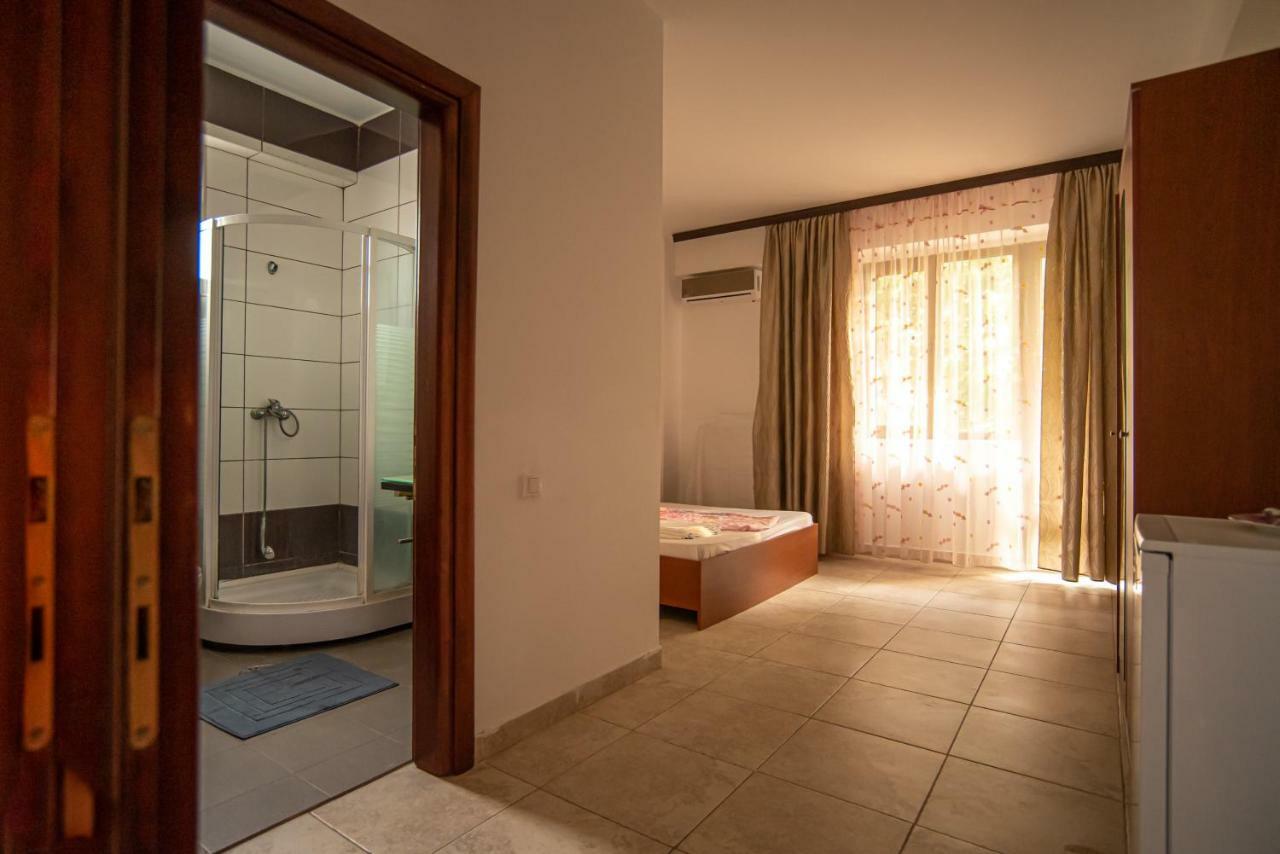 Hotel La Papu Si Maia à Eforie Sud  Extérieur photo